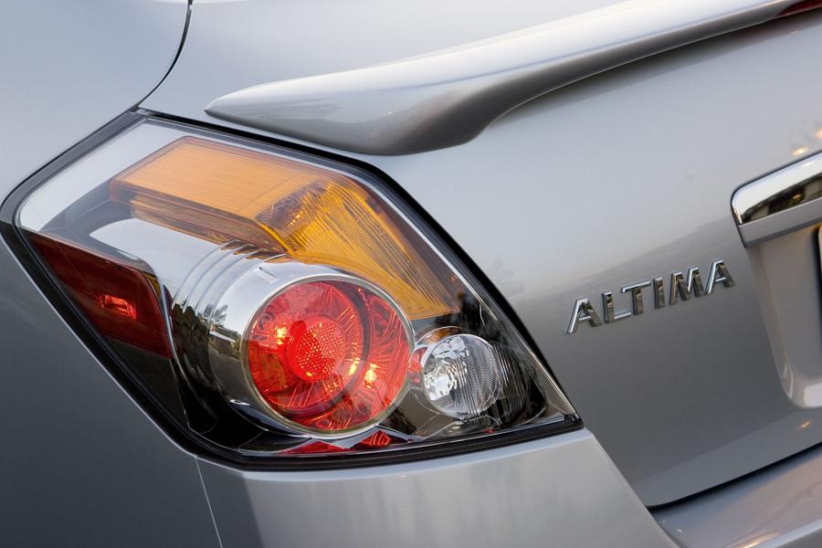  Nissan Altima V6 2007 года  (фото 25 из 37)